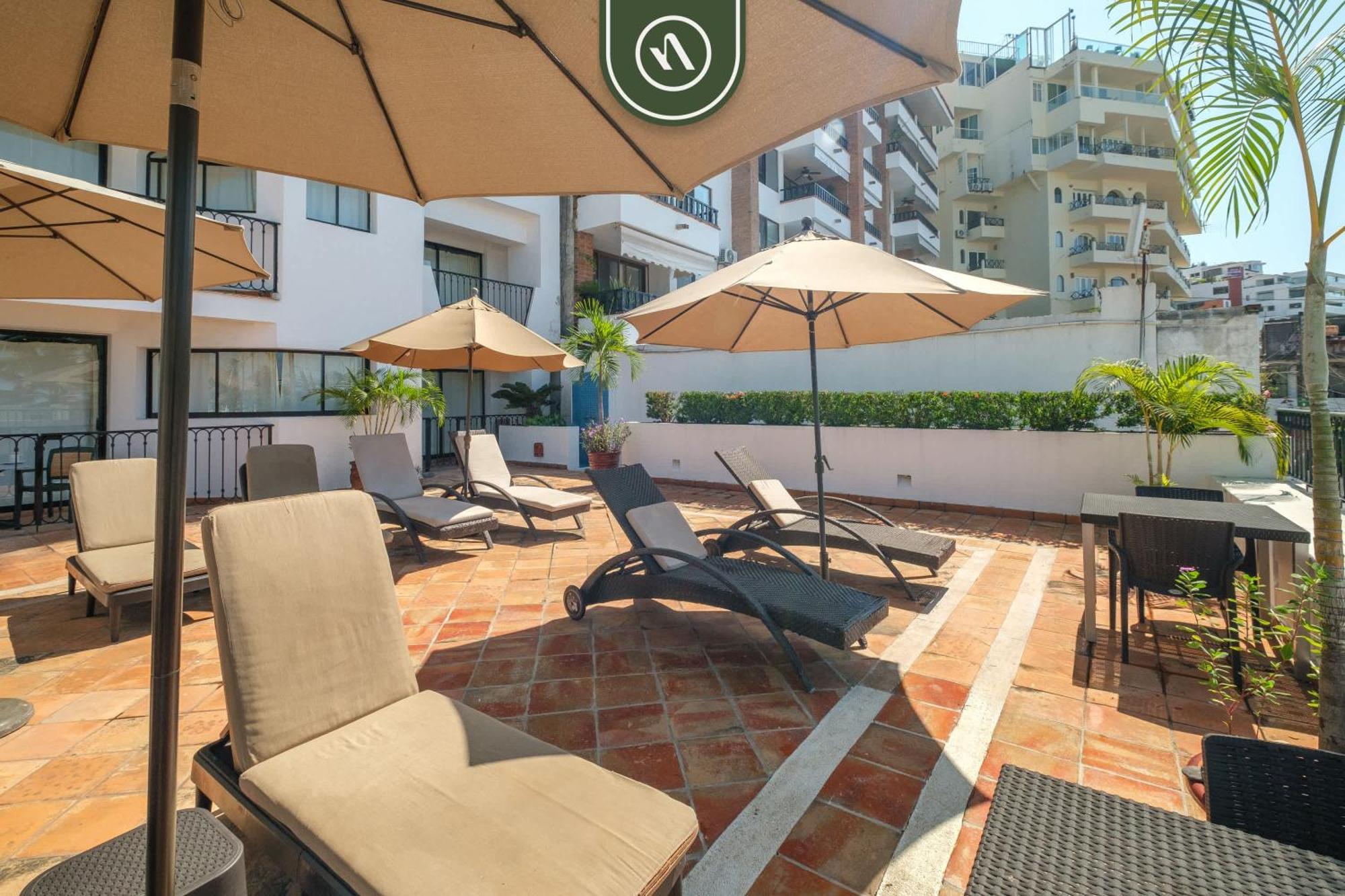 Amazing 2 Bedroom Condo - Private Terrace - Pool Puerto Vallarta Exterior photo