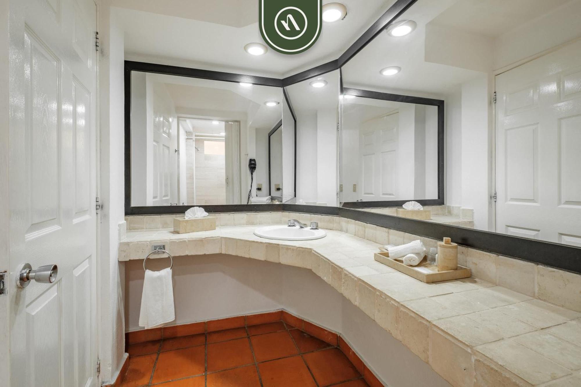 Amazing 2 Bedroom Condo - Private Terrace - Pool Puerto Vallarta Exterior photo